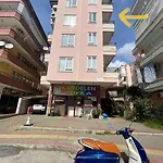 Merkezde Denize 100mt 2+1 Apartmán *