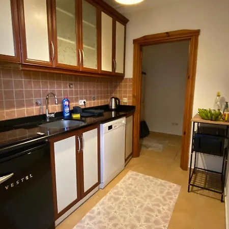 Merkezde Denize 100mt 2+1 Apartament Alanya