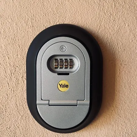 Merkezde Denize 100mt 2+1 阿拉尼亚