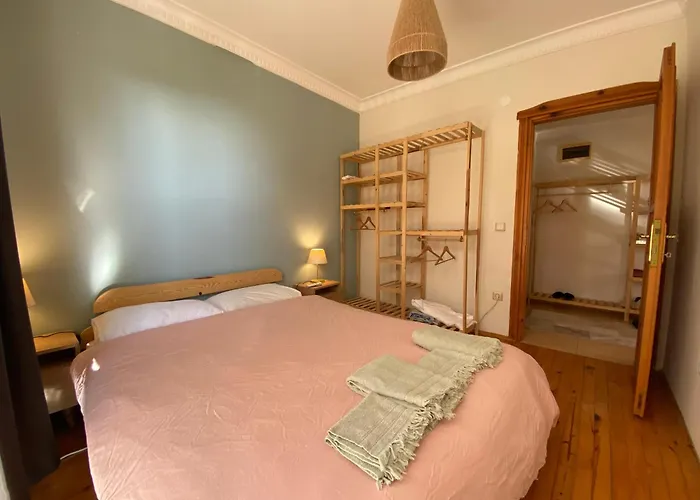 Merkezde Denize 100mt 2+1 * Alanya