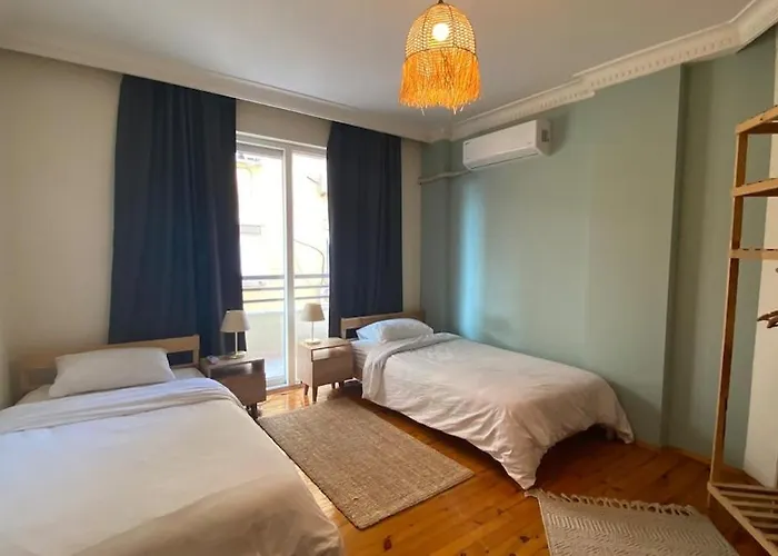 Merkezde Denize 100mt 2+1 Апартаменты *