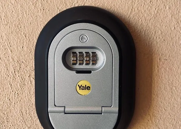 Merkezde Denize 100mt 2+1 Алания