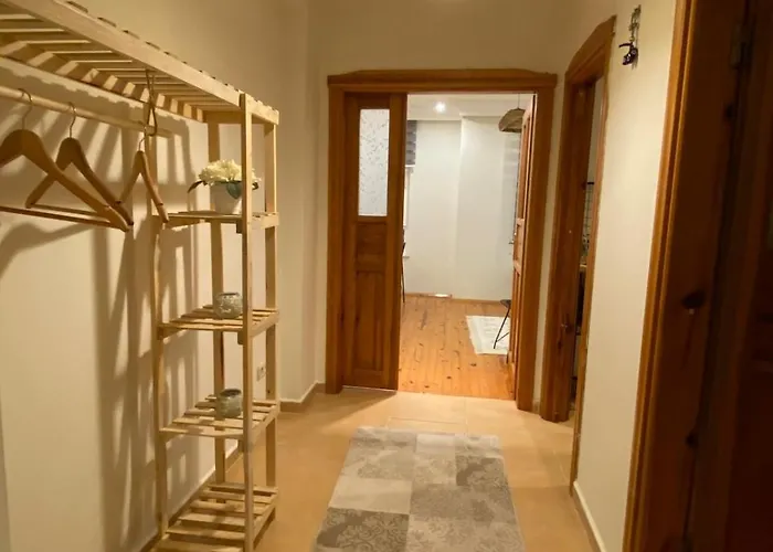 Merkezde Denize 100mt 2+1 Апартаменты *