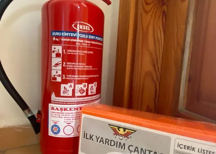 Daire Merkezde Denize 100mt 2+1 *