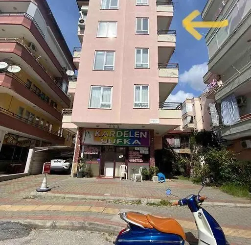 Merkezde Denize 100mt 2+1 Διαμέρισμα *